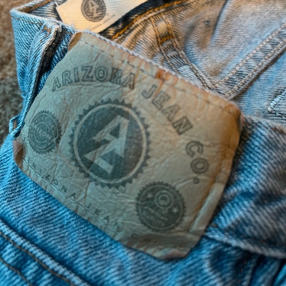 Arizona jeans co jean shorts - Picture 3 of 4